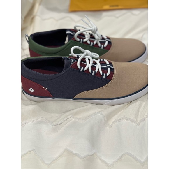 New in Box! Kids Sperry’s - Picture 6 of 6